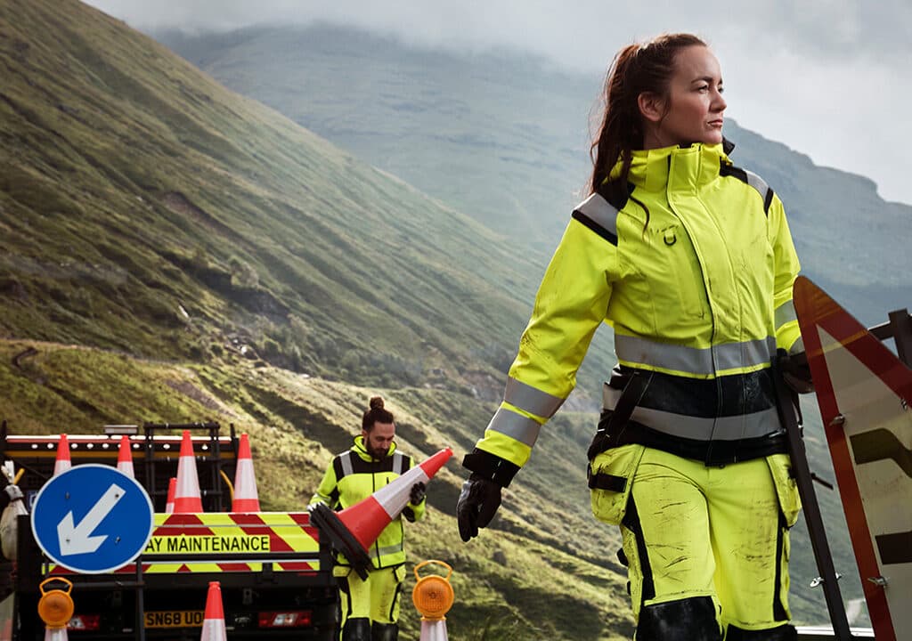 highvis_woman1_1680x720