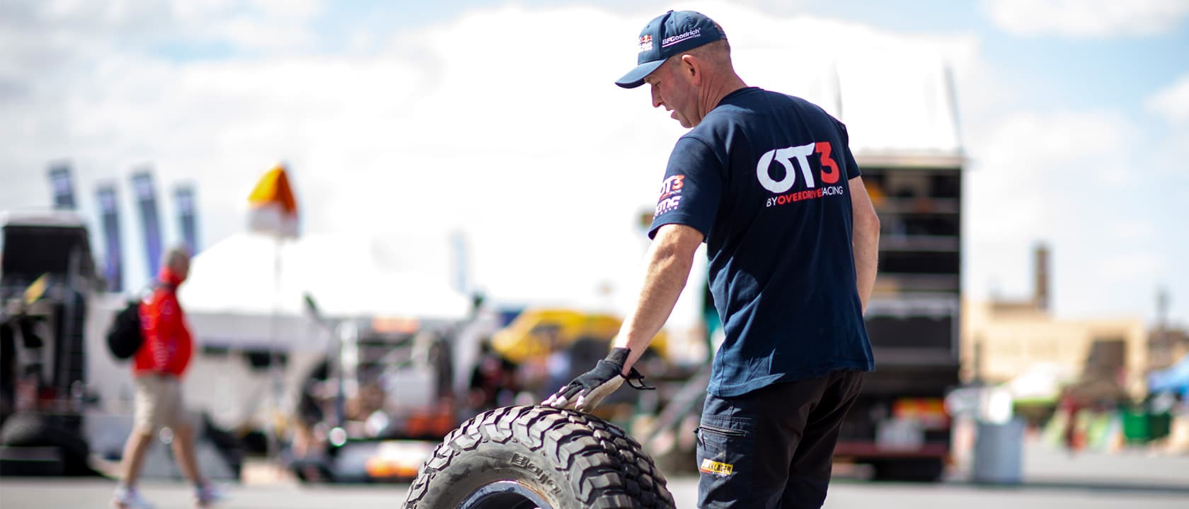 red_bull_dakar_1680x720
